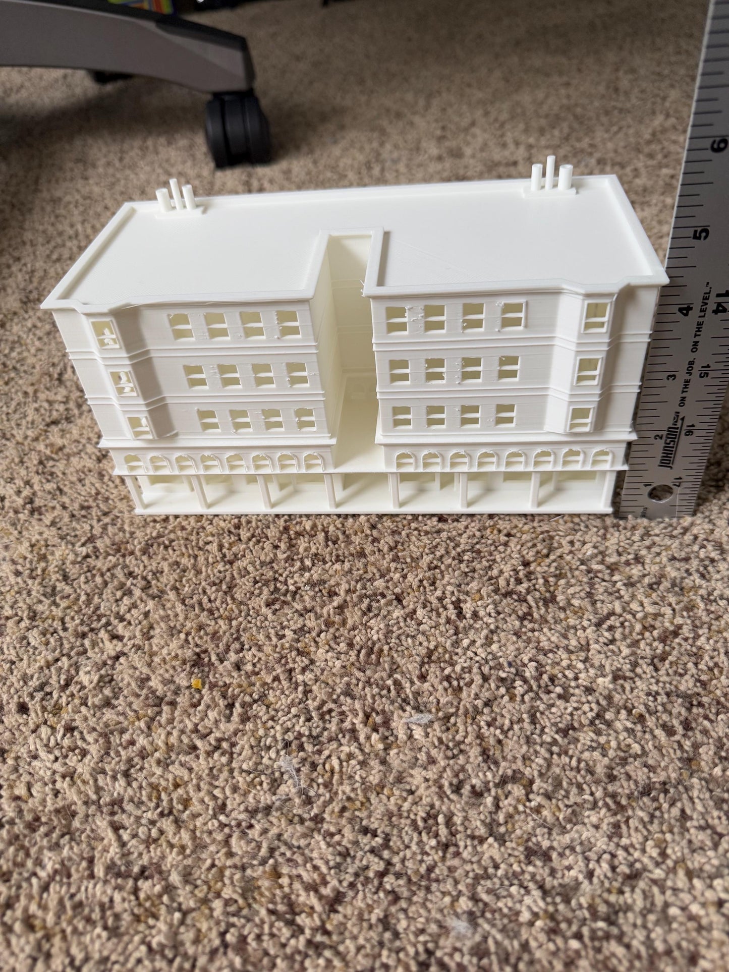 Hotel for downtown area - Large - N Scale 1:160 | NO ASSEMBLY