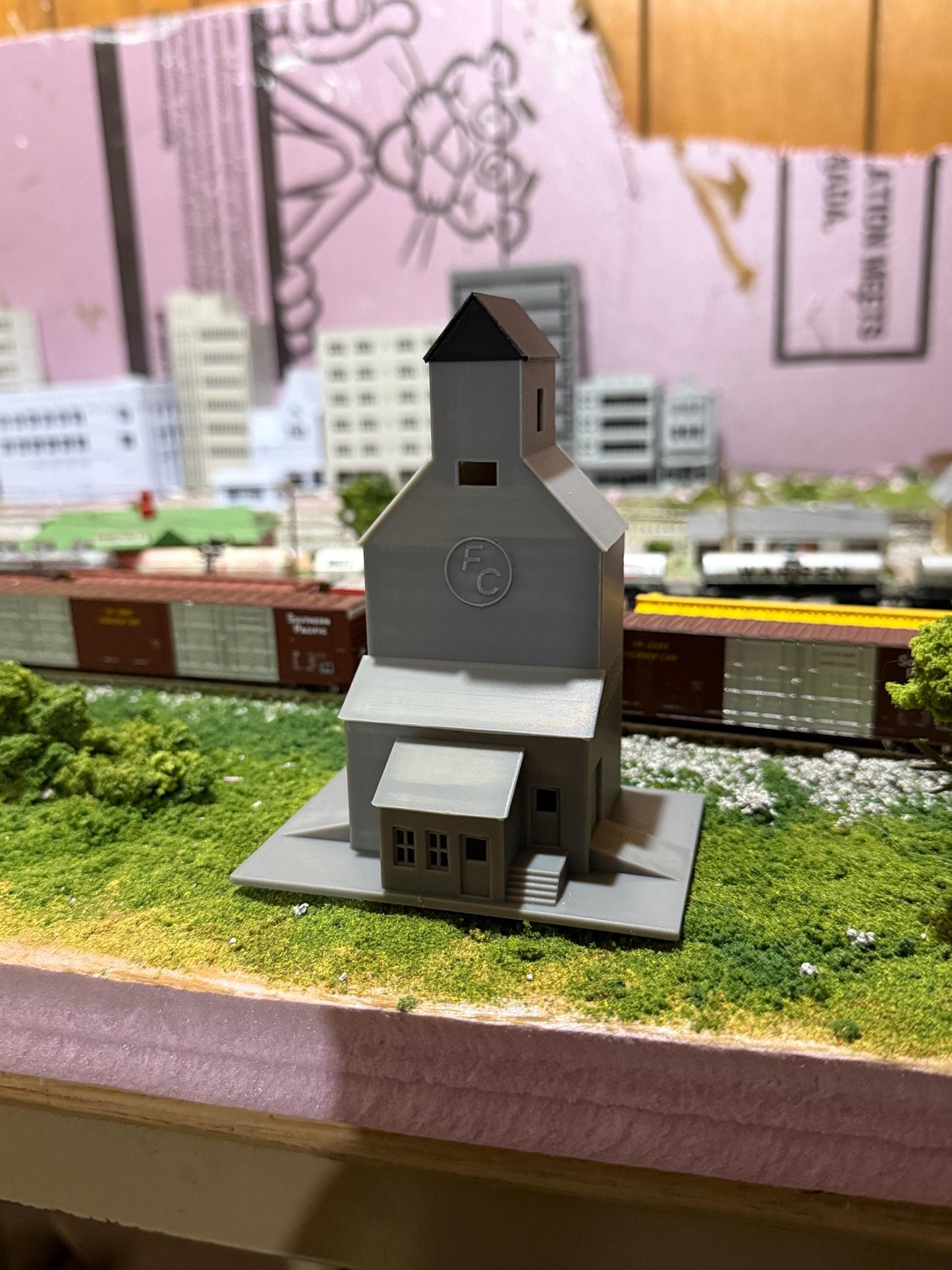 Grain Elevator - N Scale 1:160 | Preassembled - Built Up Building