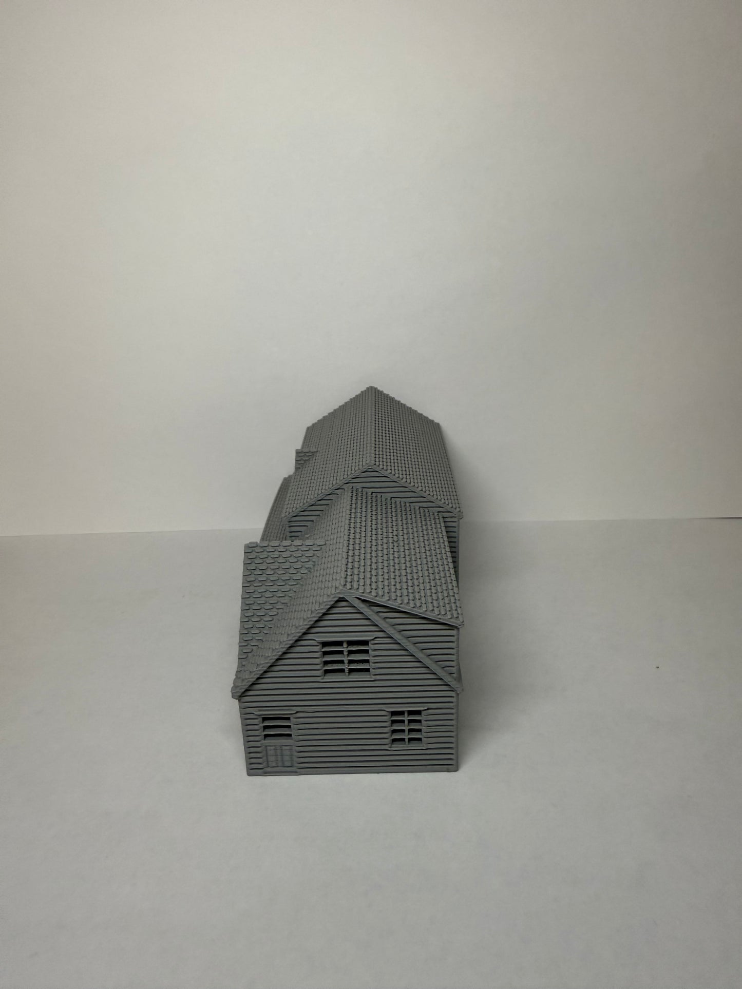 N Scale Colonial House - Attached Garage / 1:160 Scale / Preassembled and Built - Graham’s Models