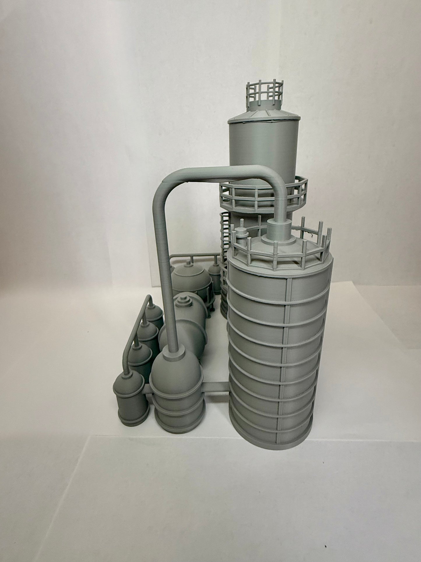 HO Scale Oil Refinery / 1:87 Gauge/ No Assembly Required - Built And Ready - Graham’s Models