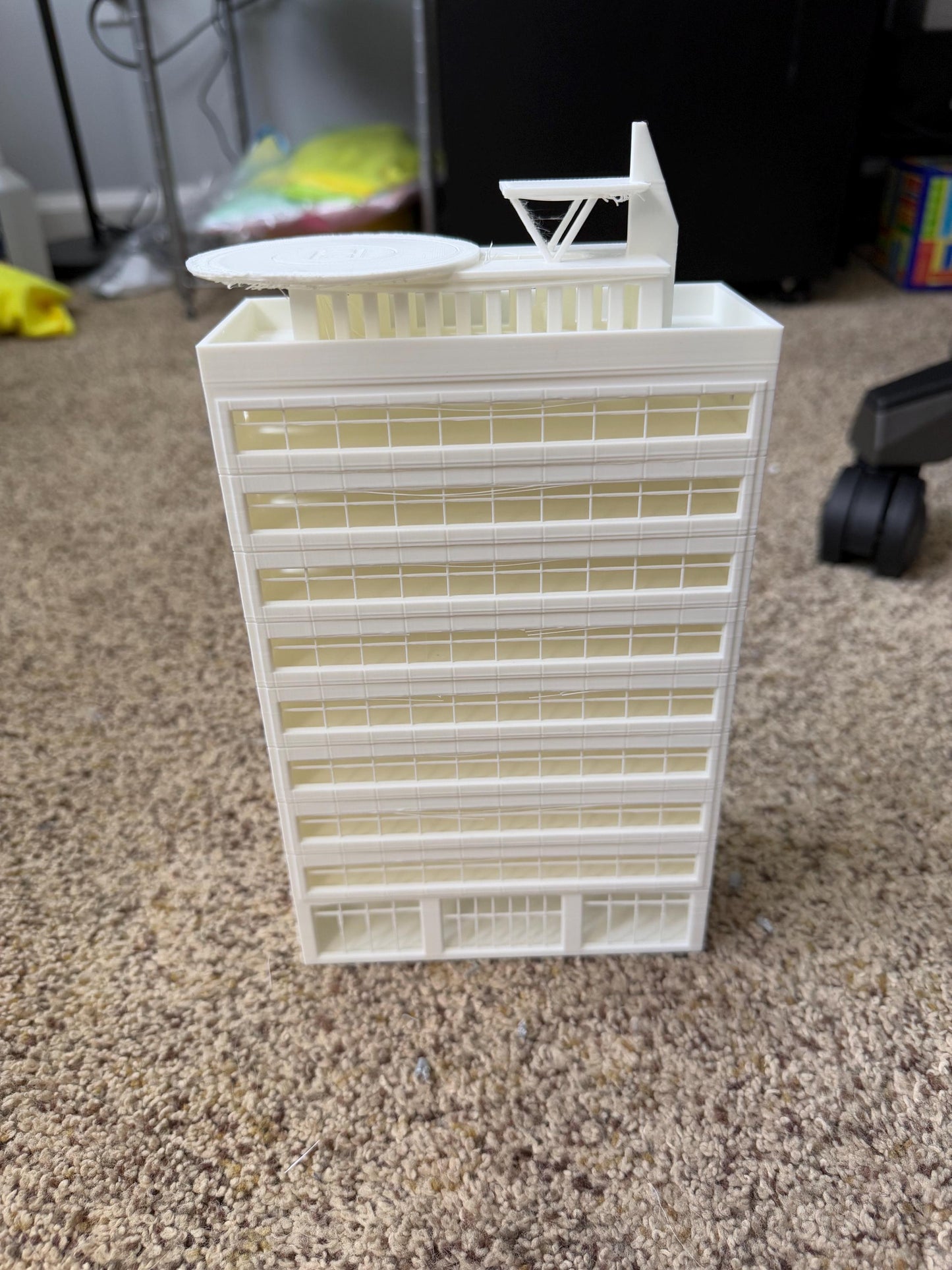 High rise Skyscraper with heli pad - N Scale 1:160 | NO ASSEMBLY REQUIRED