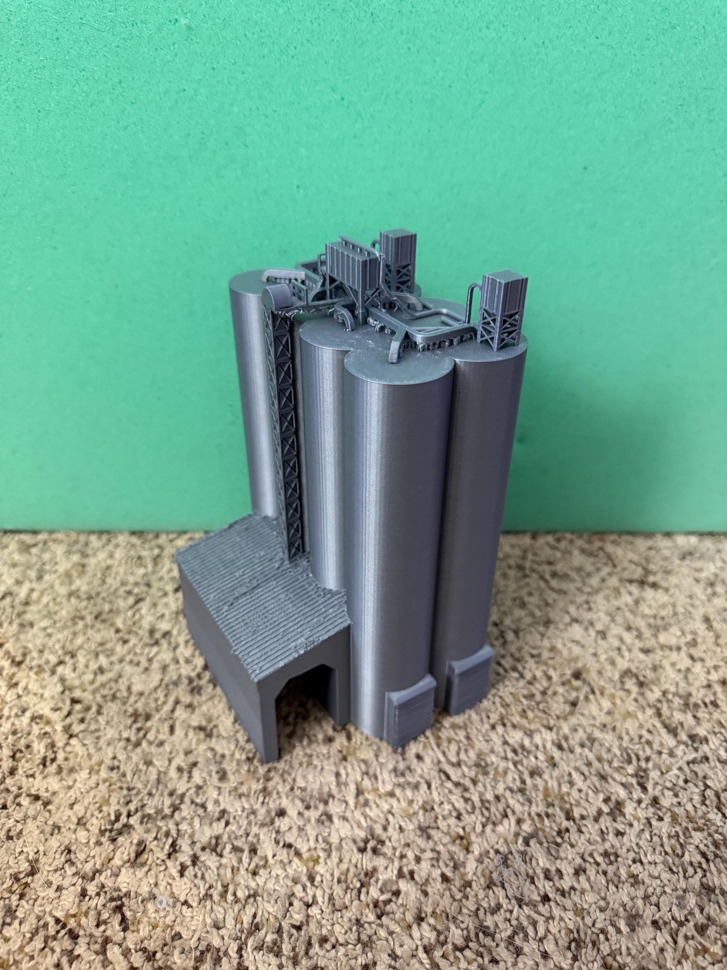 Generic Cement Company Silos - N Scale 1:160 | NO ASSEMBLY REQUIRED / Built and ready