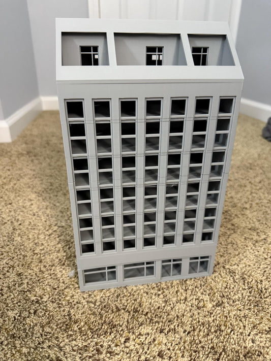 HO Scale Highrise with Penthouses - 1:87 Gauge - Built and Ready