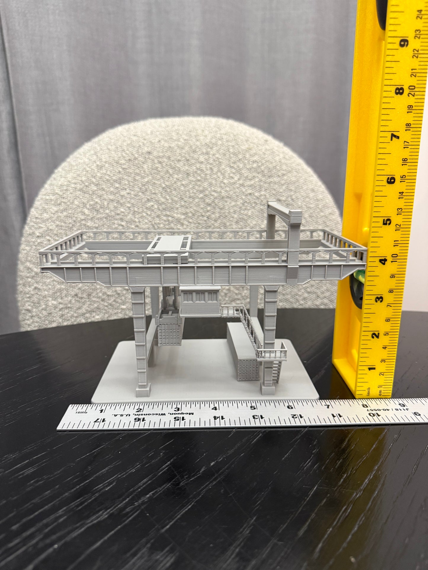 N Scale Container Crane / 1:160 Gauge / Mostly Assembled - Graham’s Models