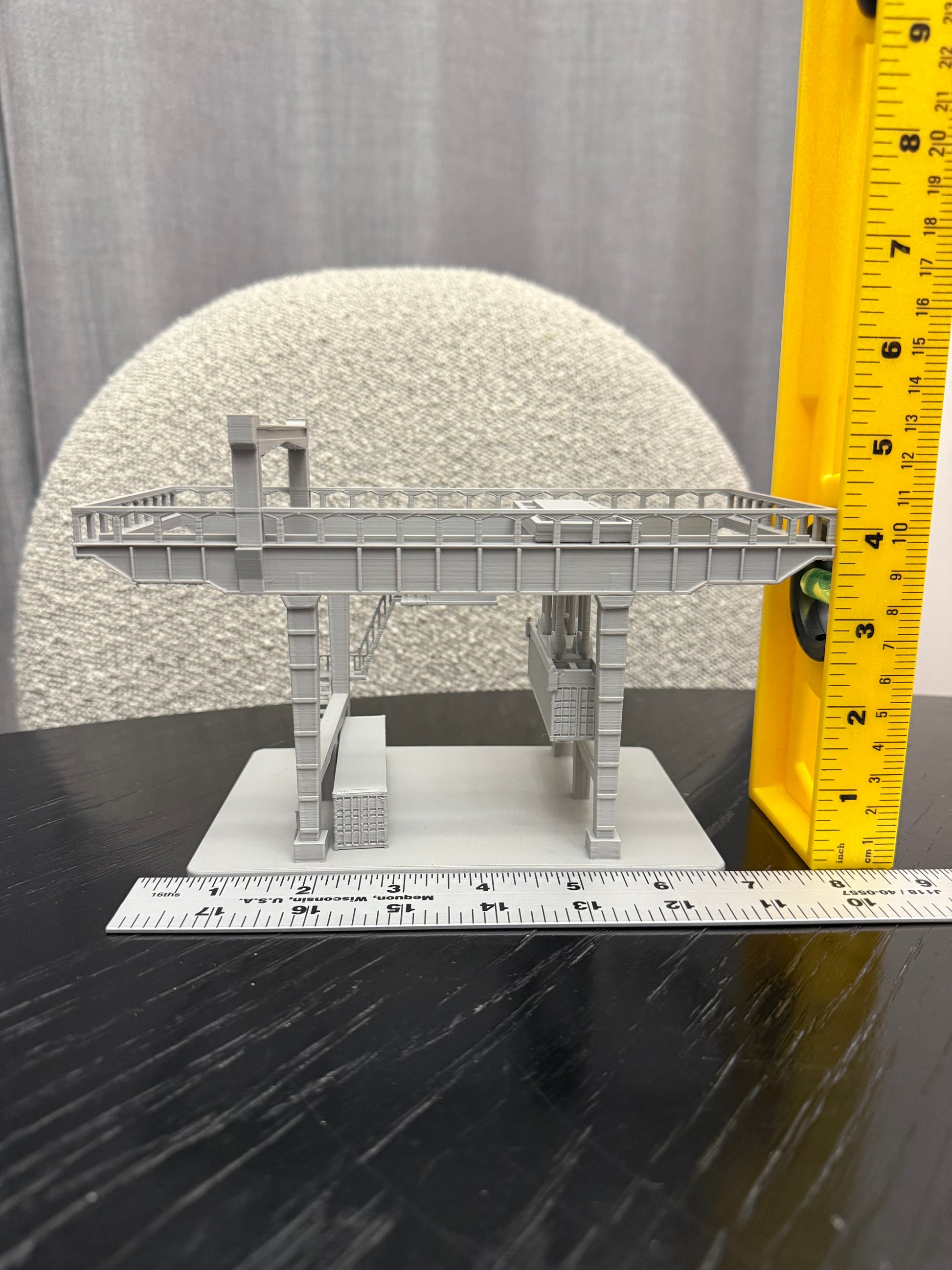 N Scale Container Crane / 1:160 Gauge / Mostly Assembled - Graham’s Models