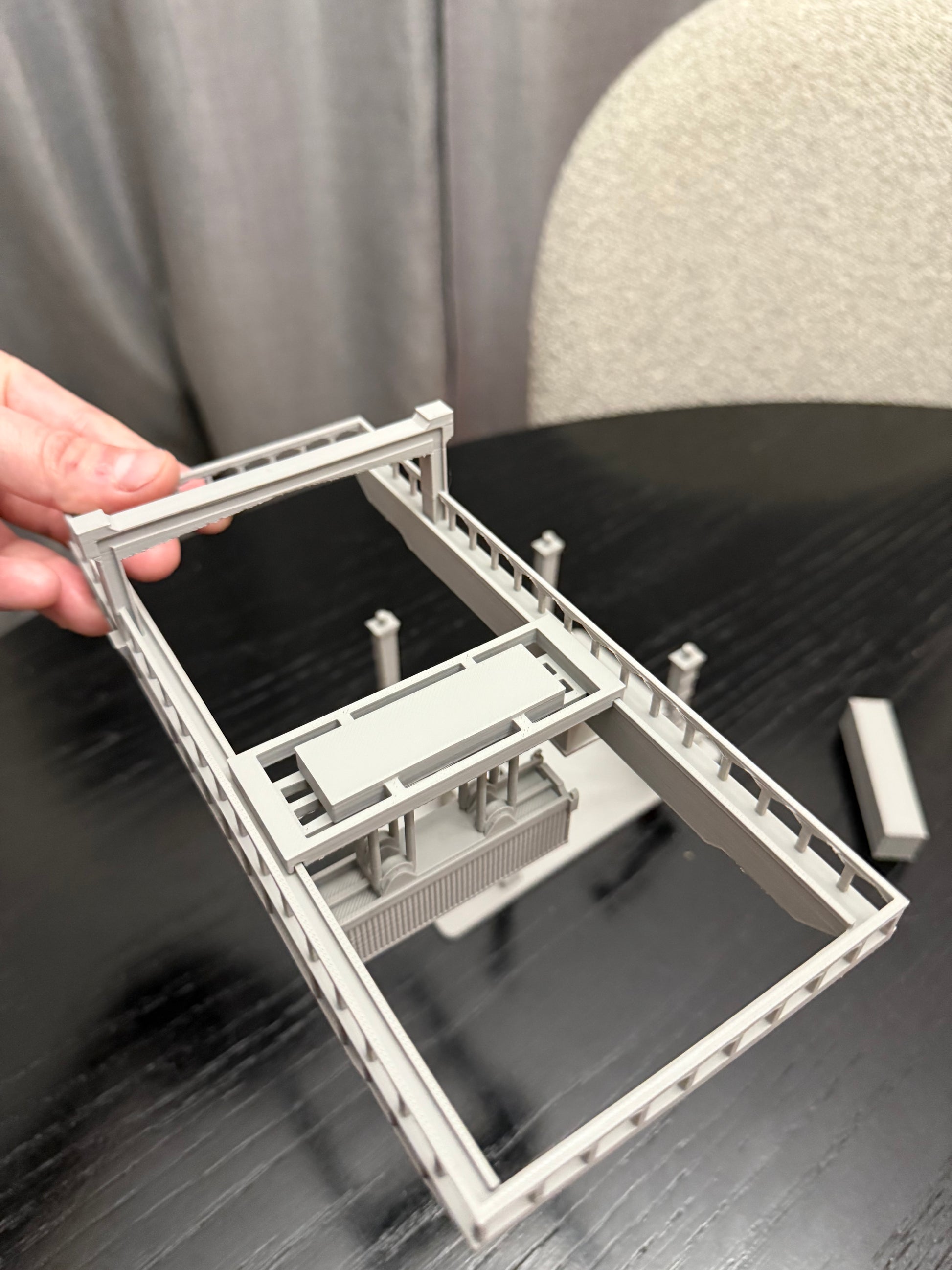 N Scale Container Crane / 1:160 Gauge / Mostly Assembled - Graham’s Models