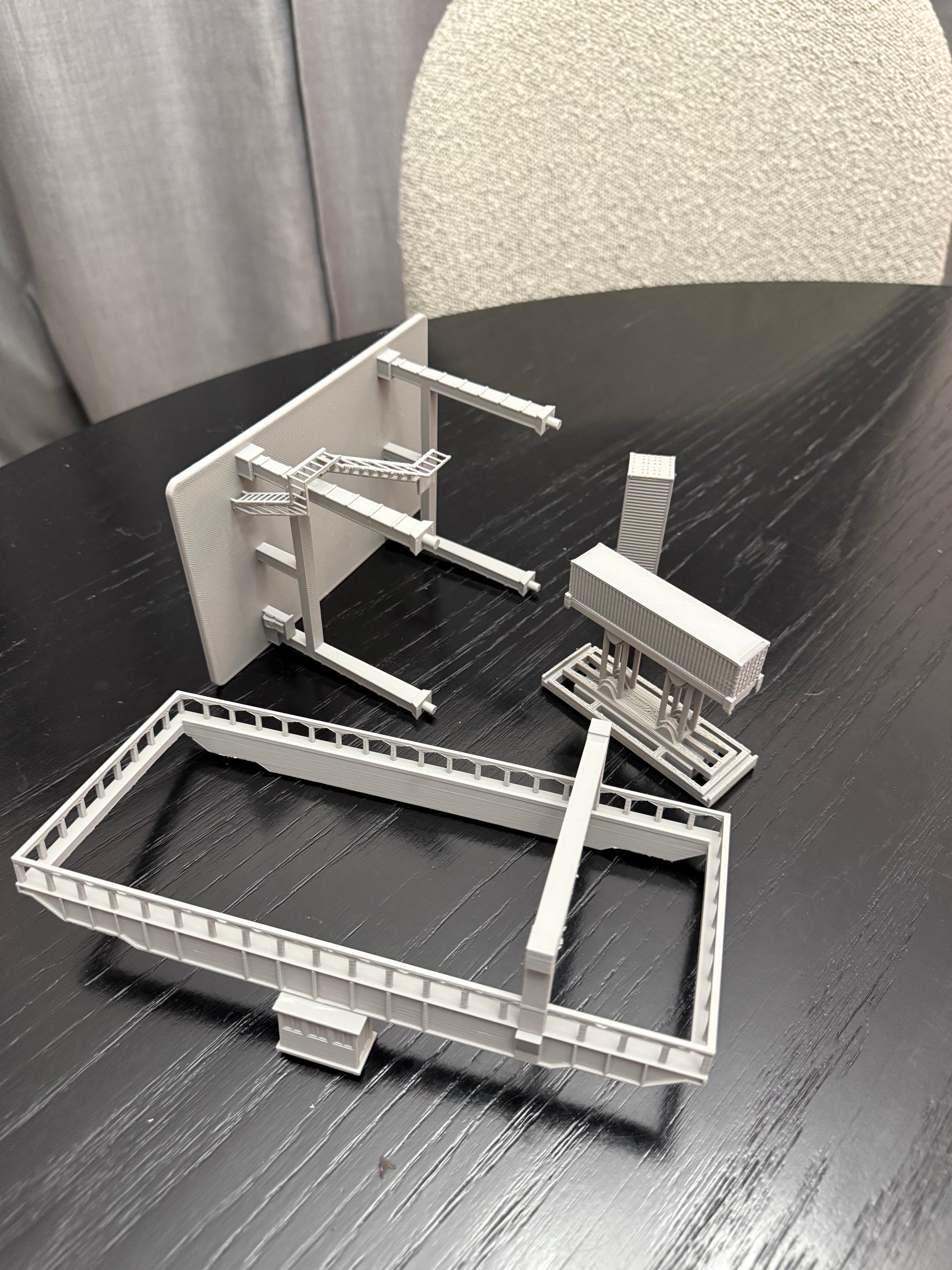 N Scale Container Crane / 1:160 Gauge / Mostly Assembled - Graham’s Models