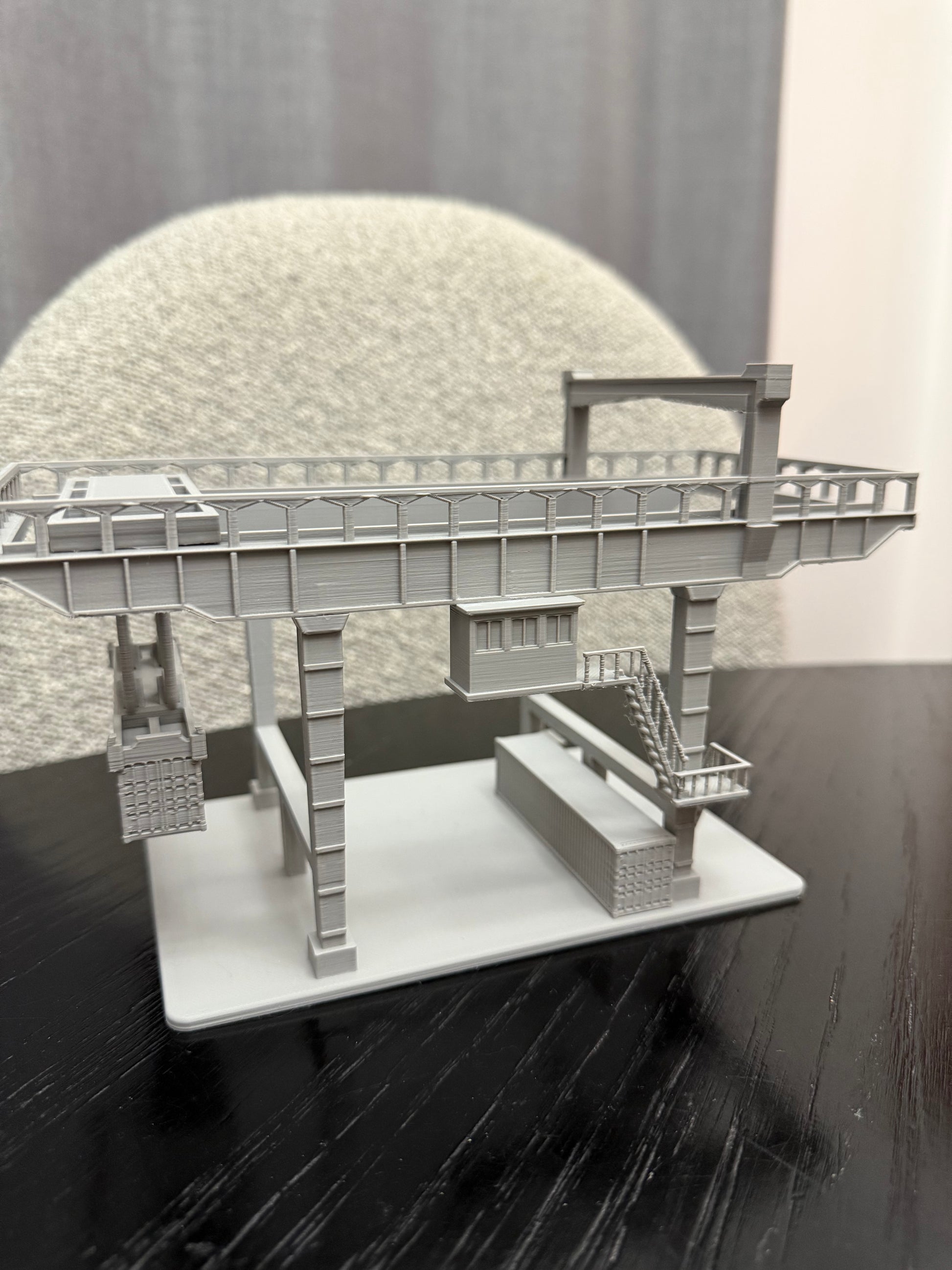 N Scale Container Crane / 1:160 Gauge / Mostly Assembled - Graham’s Models