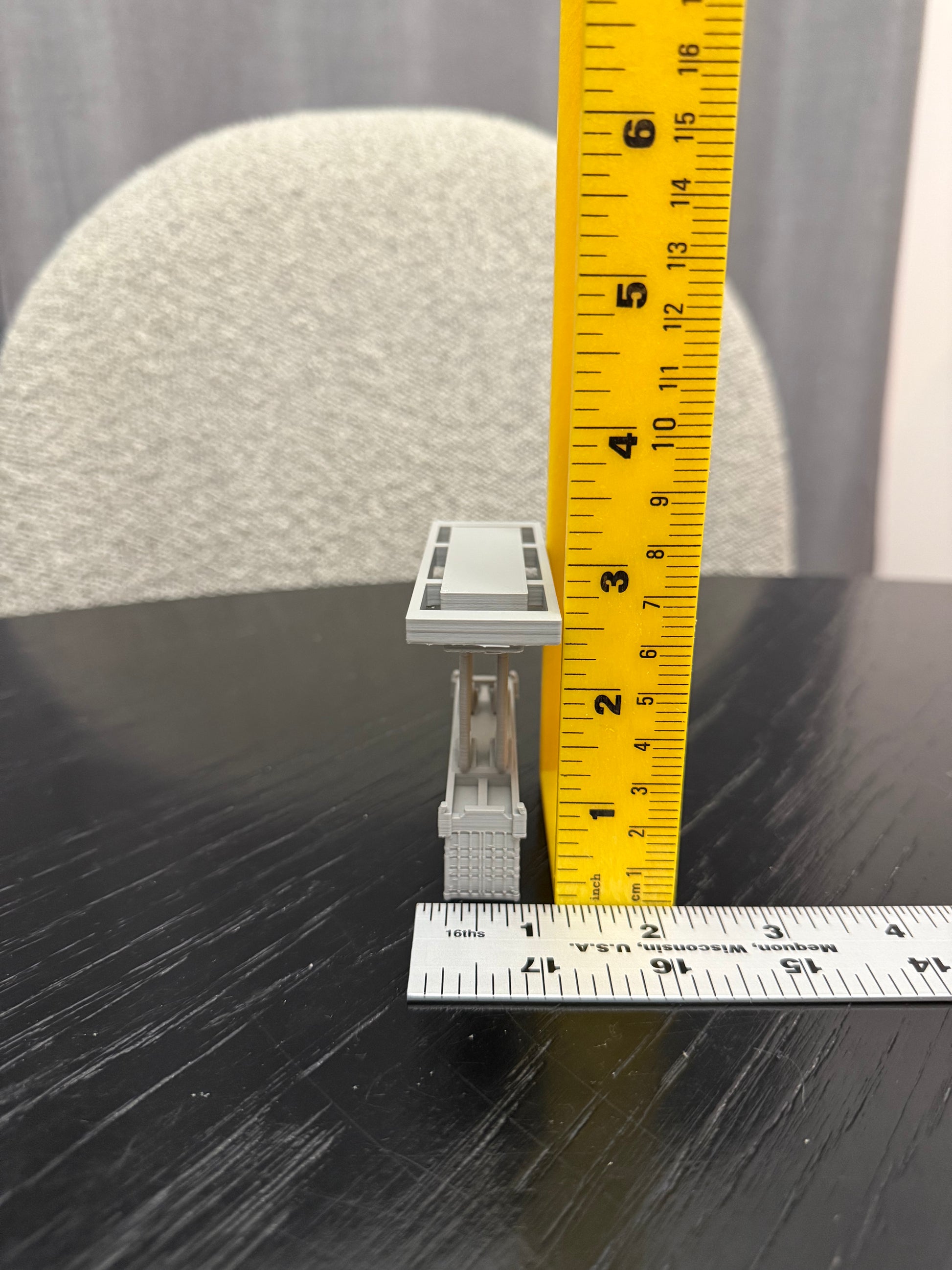 N Scale Container Crane / 1:160 Gauge / Mostly Assembled - Graham’s Models