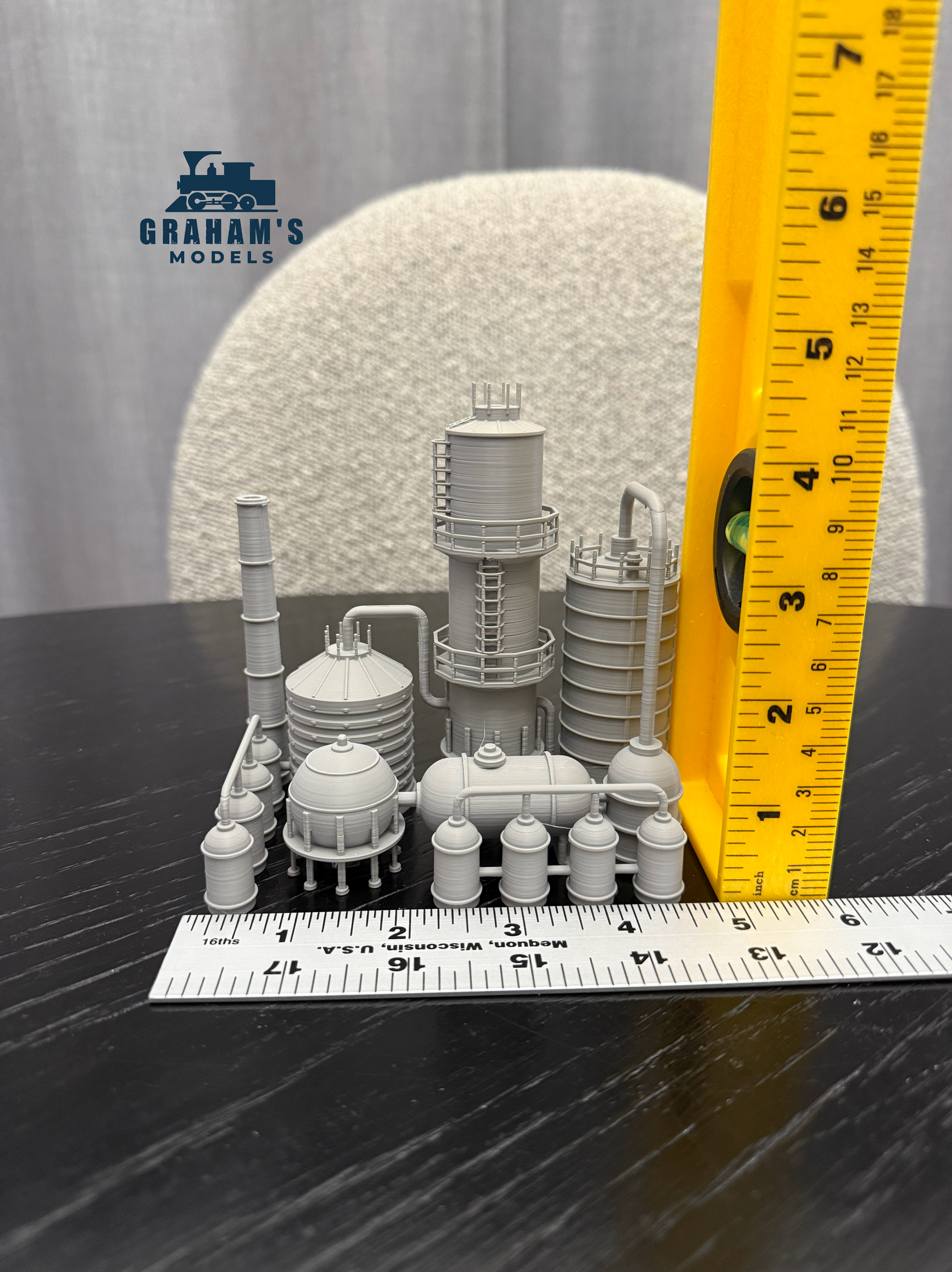 N Scale Oil Refinery - NO BASE VERSION / 1:160 Gauge/ Built And Ready - Graham’s Models