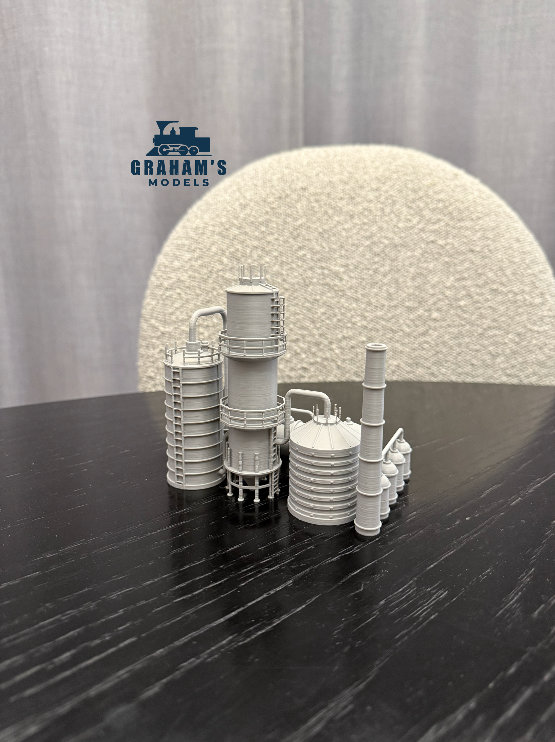 N Scale Oil Refinery - NO BASE VERSION / 1:160 Gauge/ Built And Ready - Graham’s Models