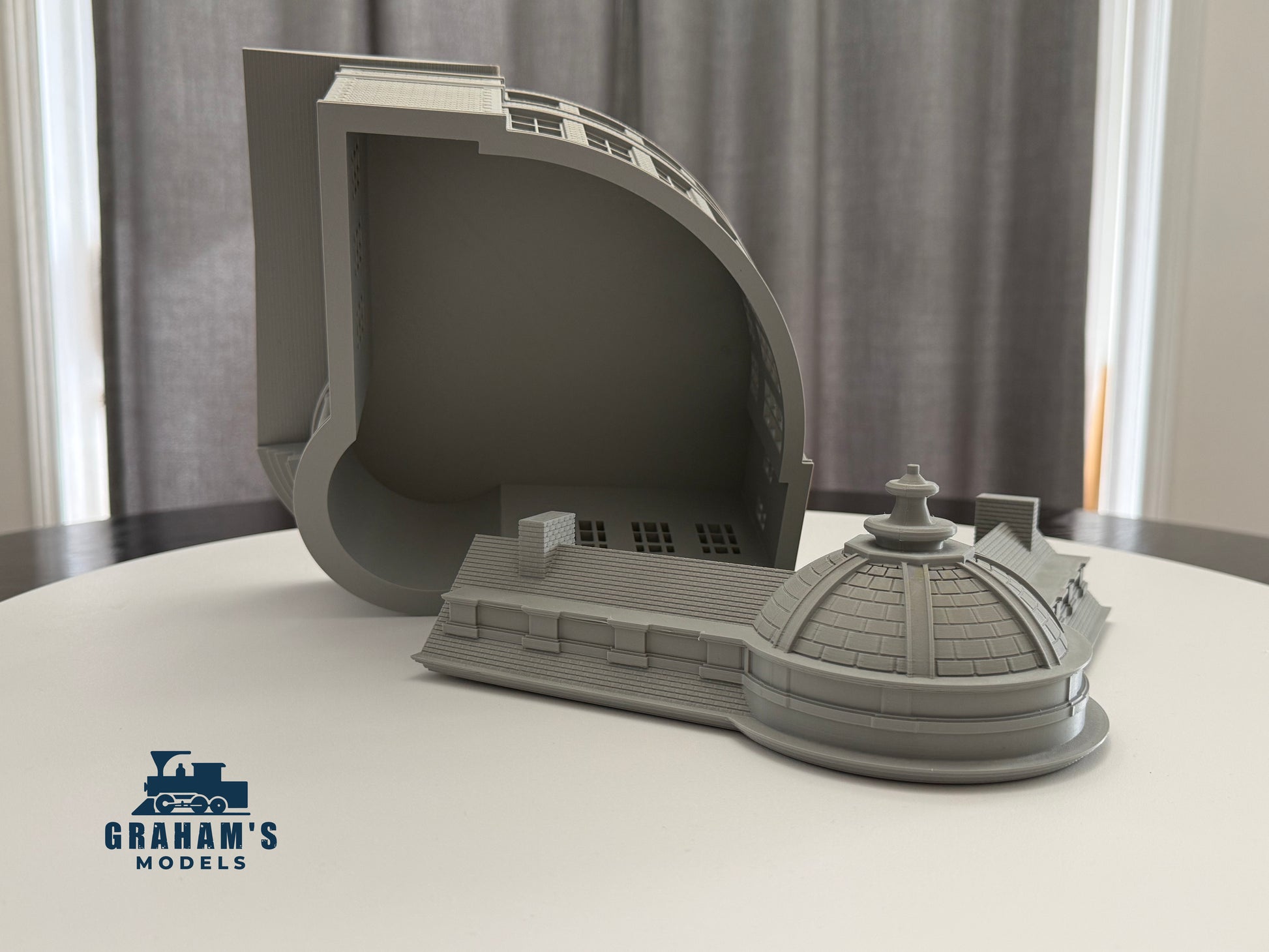 Preassembled HO scale city hall and library building in 1:87 gauge by Graham’s Models, detailed model for model railroads.