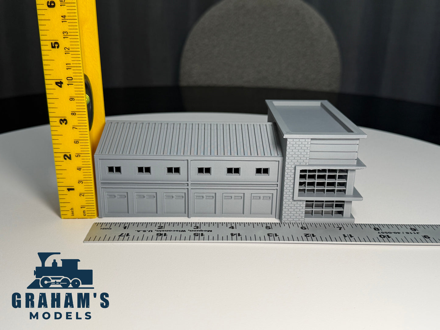 Preassembled N scale shipping logistics warehouse model in 1:160 gauge by Graham’s Models, featuring detailed warehouse building.