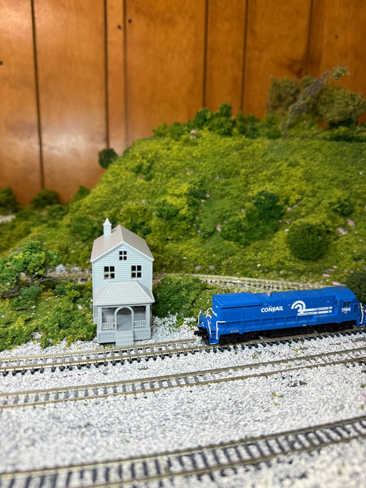 Two Story House - N Scale 1:160 - | Preassembled - Built Up Building - Graham’s Models