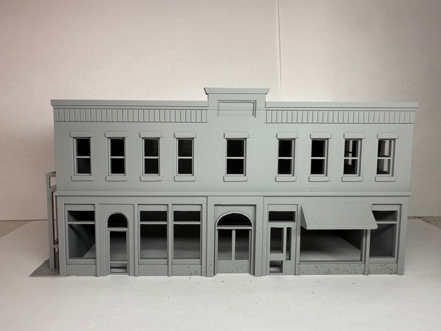 HO Scale Commercial Building 1:87 Gauge - Downtown Building - Built And Ready - Graham’s Models