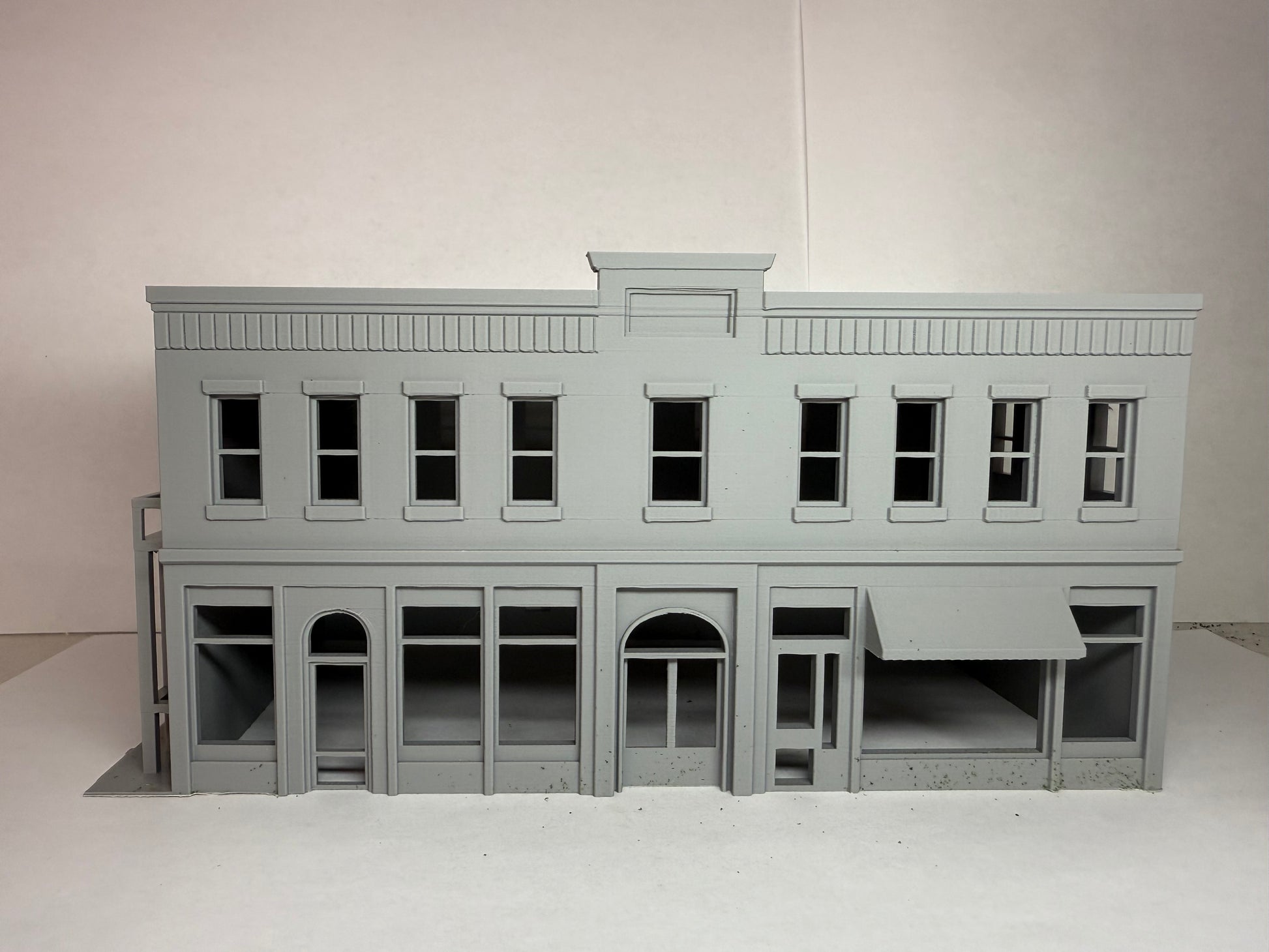 HO Scale Commercial Building 1:87 Gauge - Downtown Building - Built And Ready - Graham’s Models