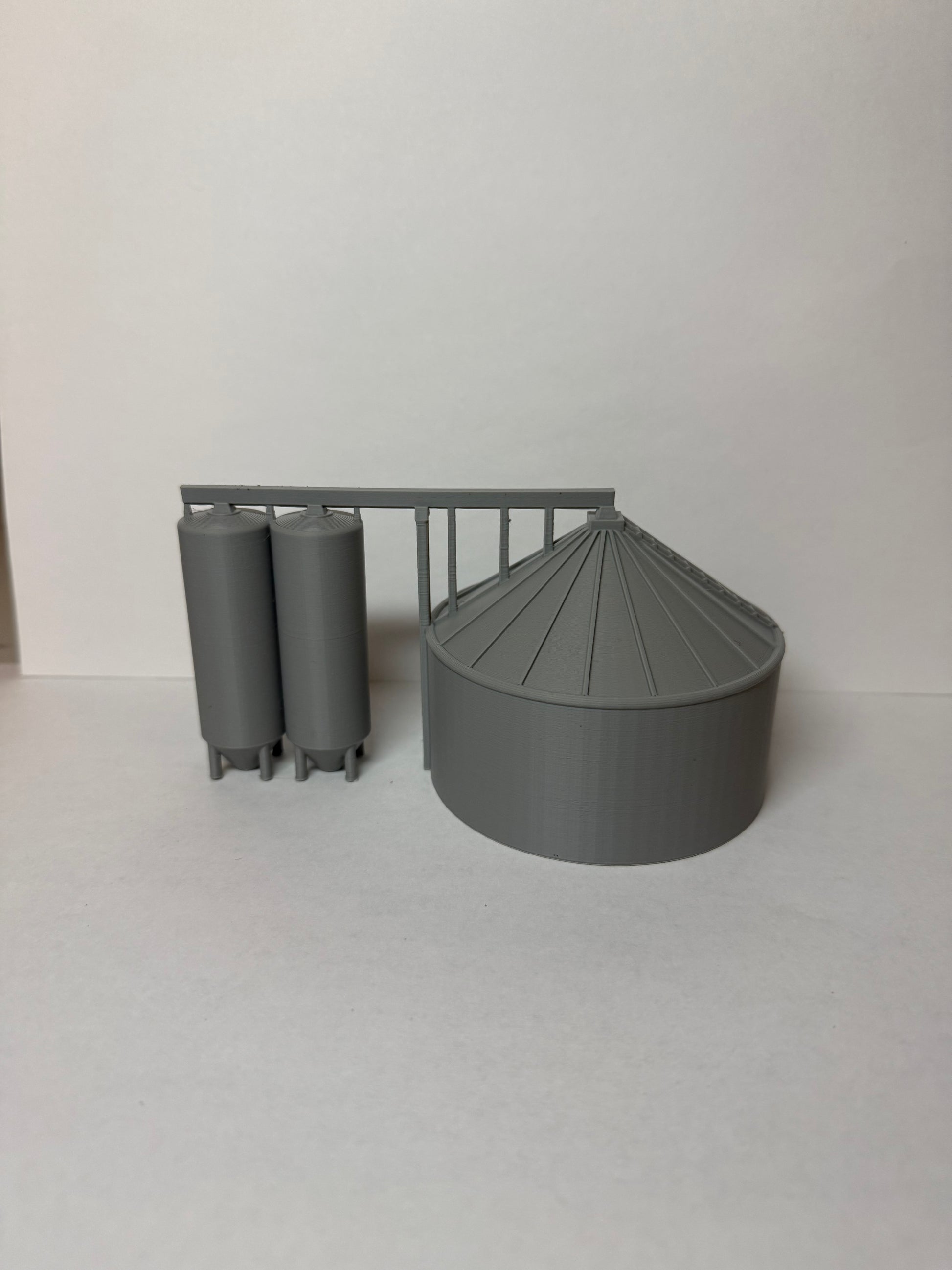 N Scale Grain Silos / 1:160 Scale / No Assembly Required - Built And Ready - Graham’s Models