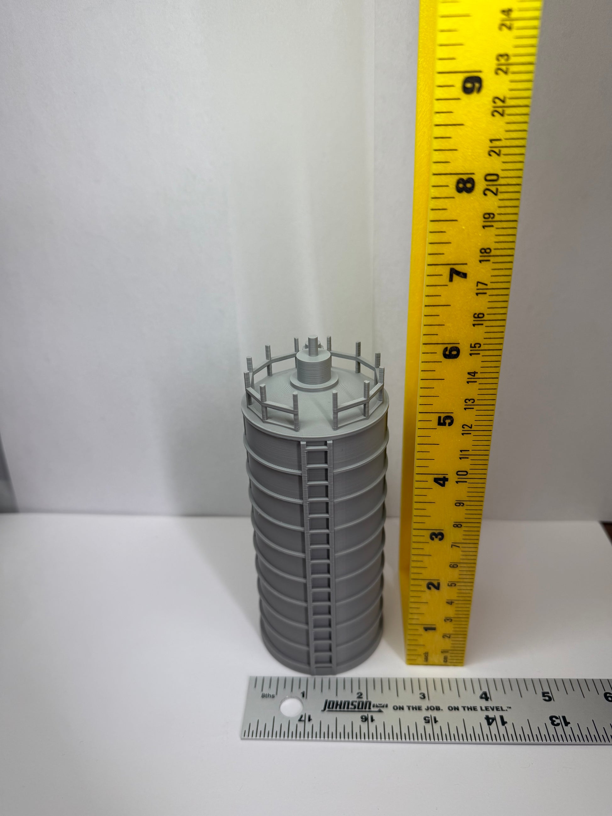 HO Scale Fuel Tank Storage Silos/ 1:87 Gauge - Prebuilt Models - Assembled - Graham’s Models