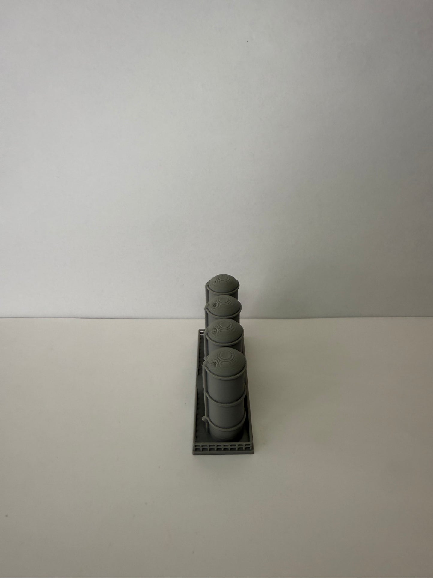 N Scale Fuel Tanks (4 Pk) / 1:160 Gauge / No Assembly Required - Built And Ready - Graham’s Models