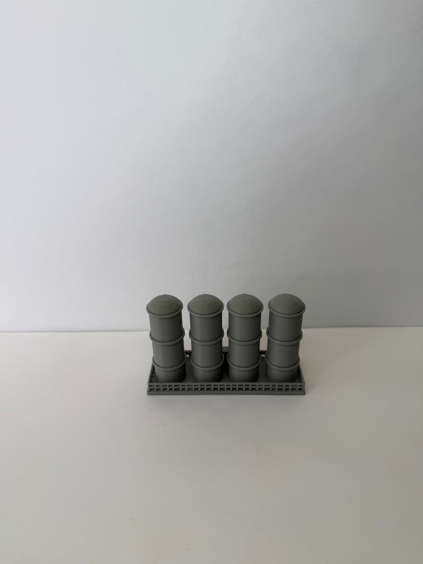 N Scale Fuel Tanks (4 Pk) / 1:160 Gauge / No Assembly Required - Built And Ready - Graham’s Models