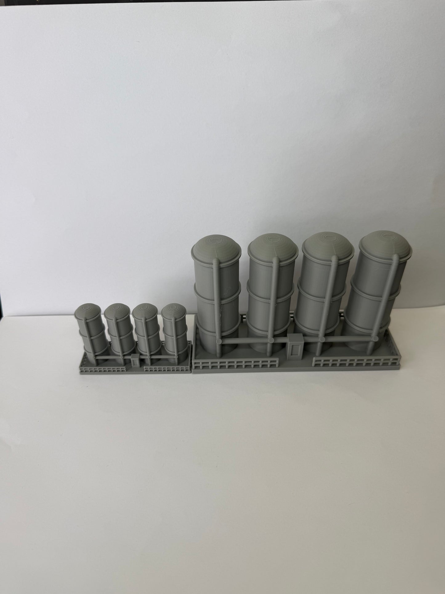 N Scale Fuel Tanks (4 Pk) / 1:160 Gauge / No Assembly Required - Built And Ready - Graham’s Models