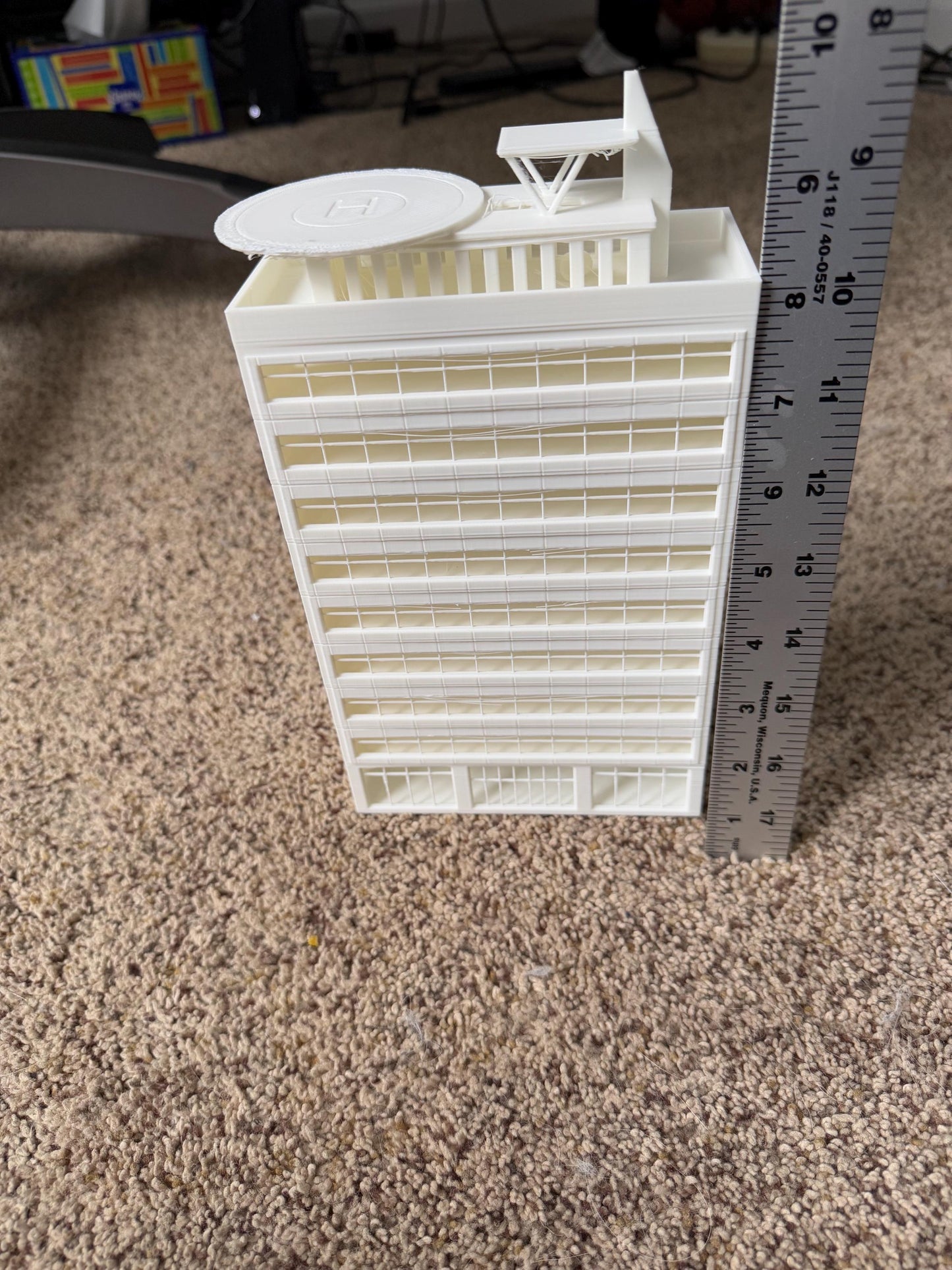 High rise Skyscraper with heli pad - N Scale 1:160 | NO ASSEMBLY REQUIRED