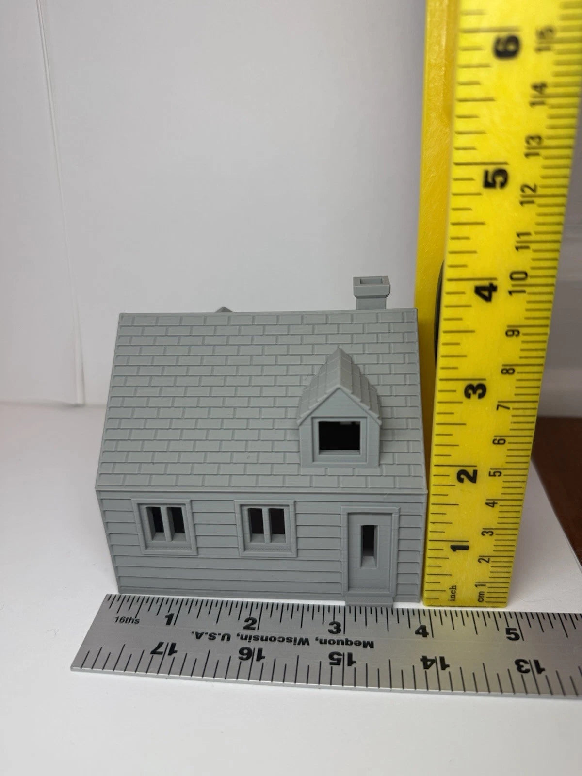 Charming Cape Cod House - HO Scale 1:87 - | Pre assembled - Built Up Building - Graham’s Models