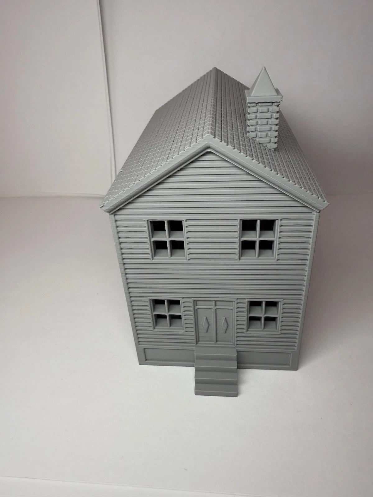 Modern 2 Story House - HO Scale 1:87 - | Preassembled - Built Up Building - Graham’s Models