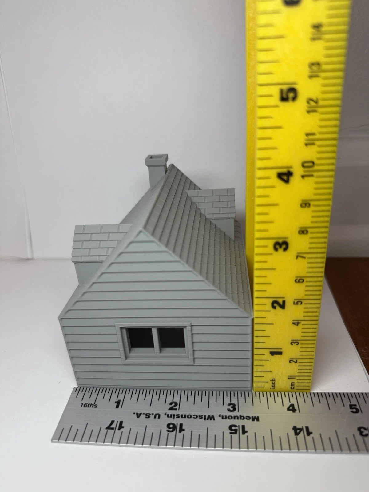 Charming Cape Cod House - HO Scale 1:87 - | Pre assembled - Built Up Building - Graham’s Models