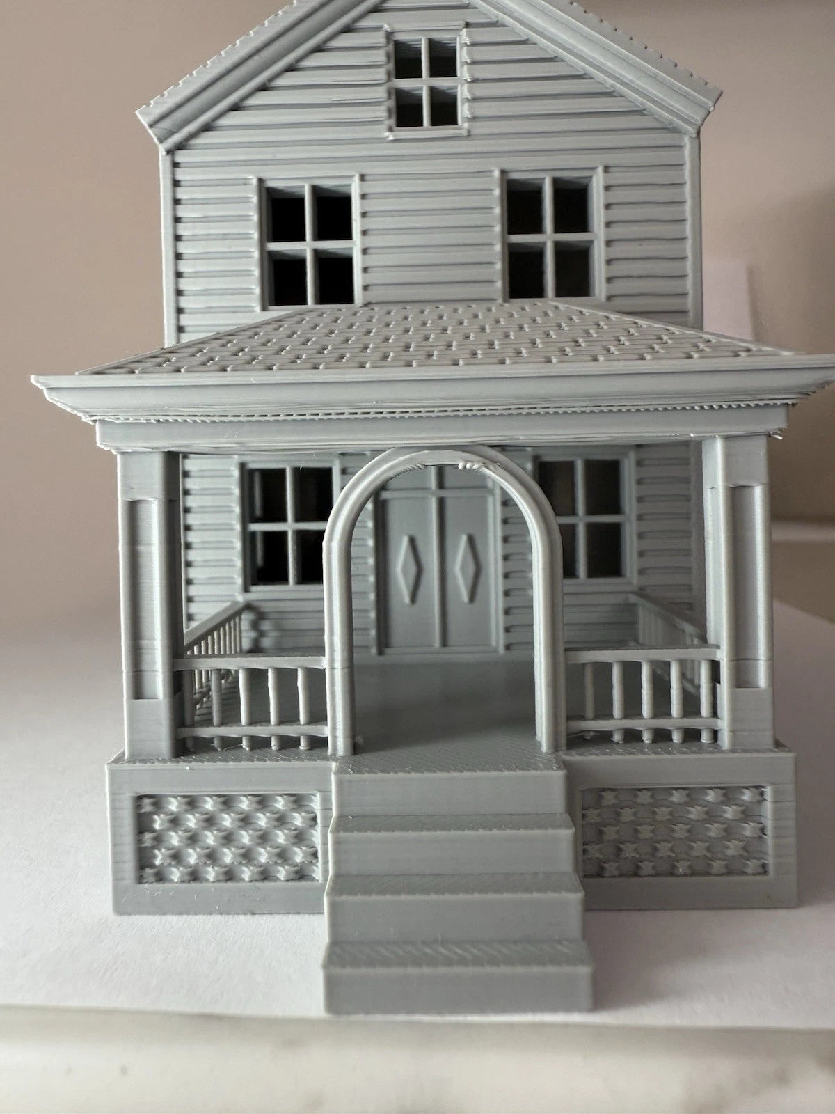 Modern 2 Story House - HO Scale 1:87 - | Preassembled - Built Up Building - Graham’s Models