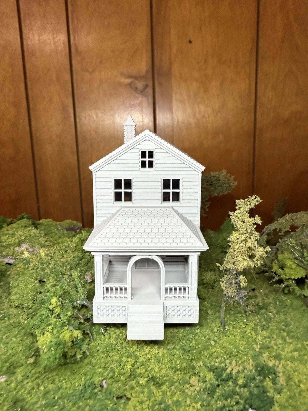 Modern 2 Story House - HO Scale 1:87 - | Preassembled - Built Up Building - Graham’s Models