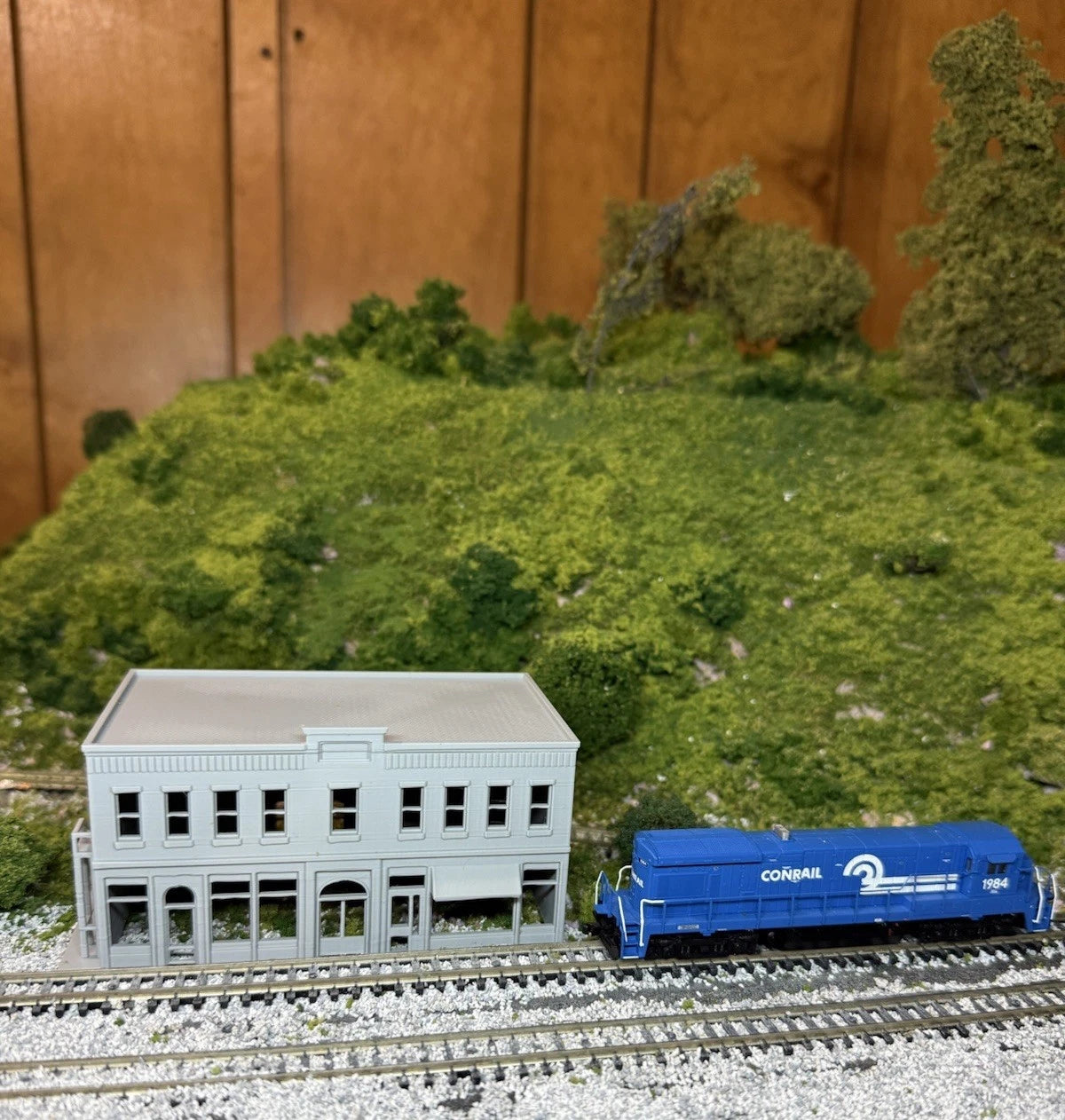 N Scale Commercial Building 1:160 Gauge - Downtown Building - Built And Ready - Graham’s Models